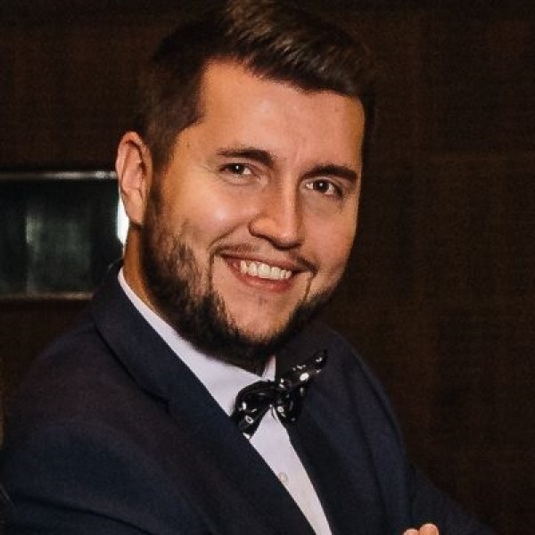 dr Sebastian Sikora